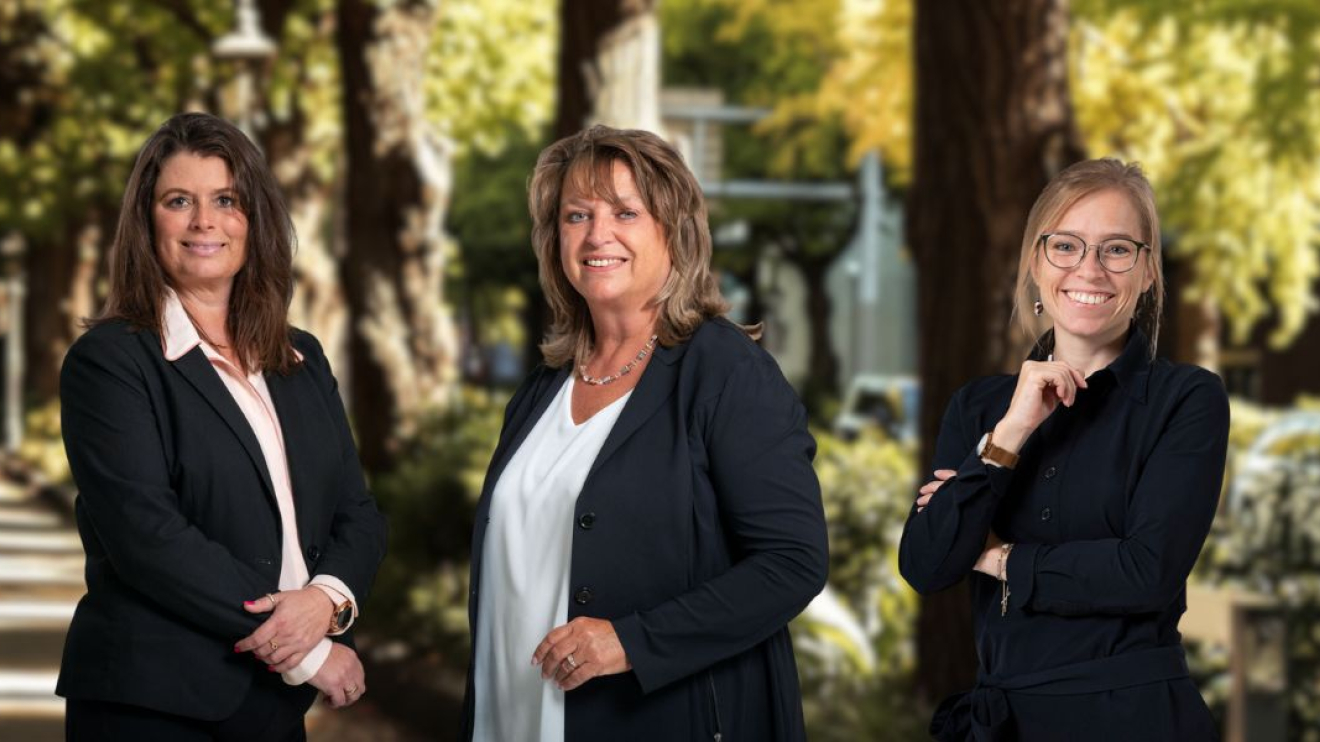 Onze uitvaartconsulenten helpen u graag verder.