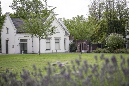 Voorkant uitvaartcentrum Jaffahuis Delft